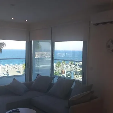 Lägenhet Horizon Luxury At Finikoudes Beach 302 Larnaca